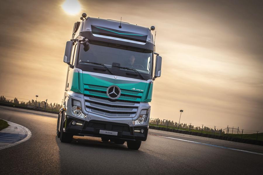  Mercedes-Benz Actros SilverStar Edition (MP4  Br.963) 2017 года  (фото 6 из 7)